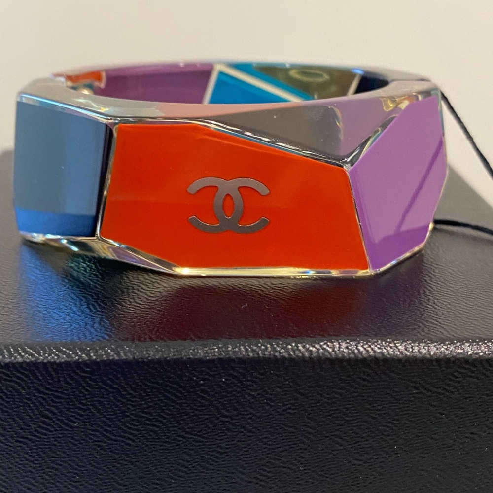 CHANEL Logo Lucite Bangle Bracelet